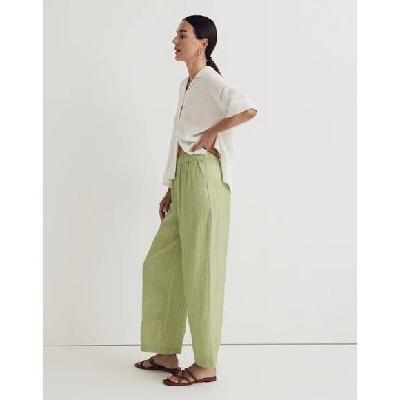Madewell Crinkled Crepe Straight-Leg Crop Pants in Seedling Green - Picture 1 of 10